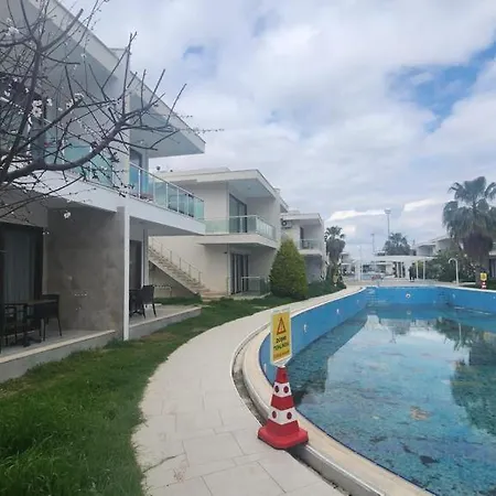 Dream Apart Kundu Holiday home *